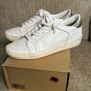 Vintage Havana White Sneakers with Good Accents Sz 11